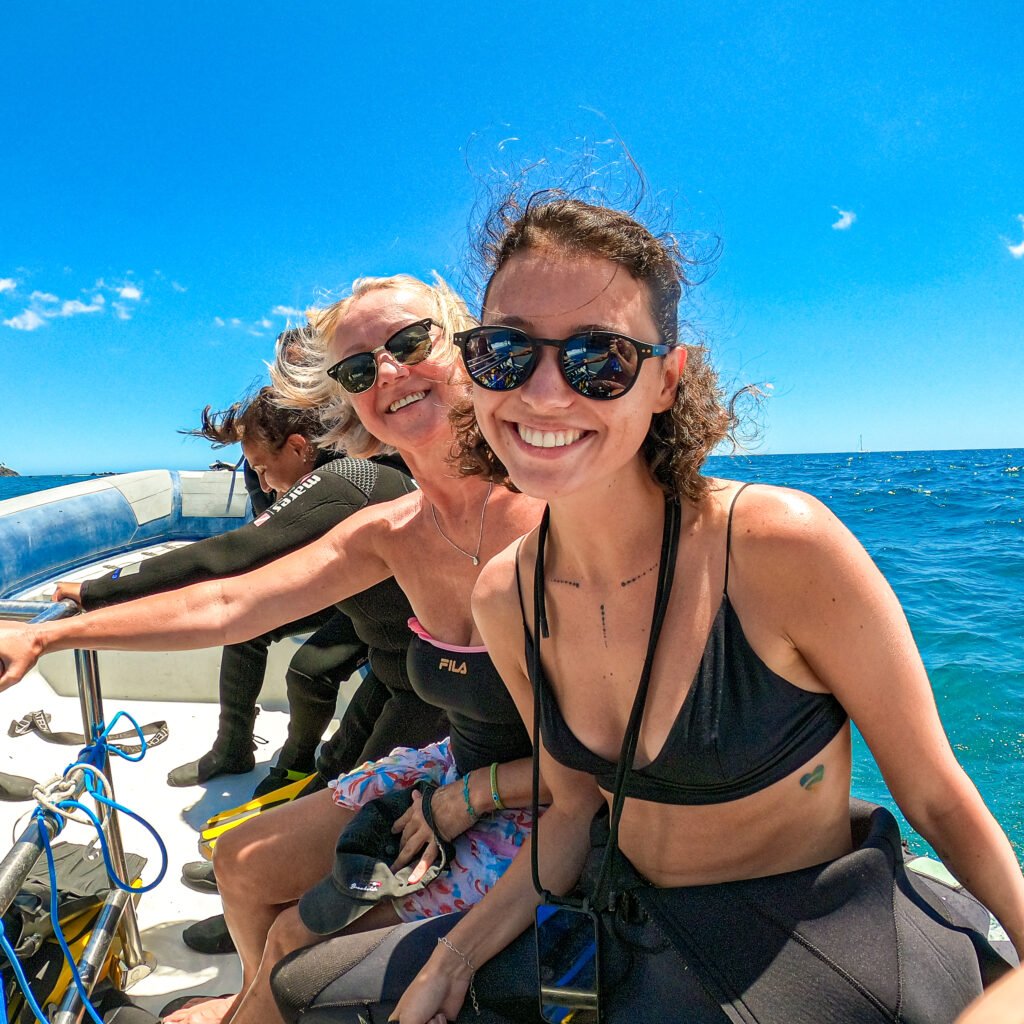 Boat try dives